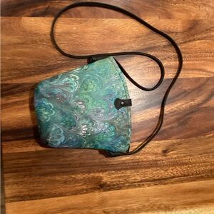 Elegant Multicolor Women's cross body purse.